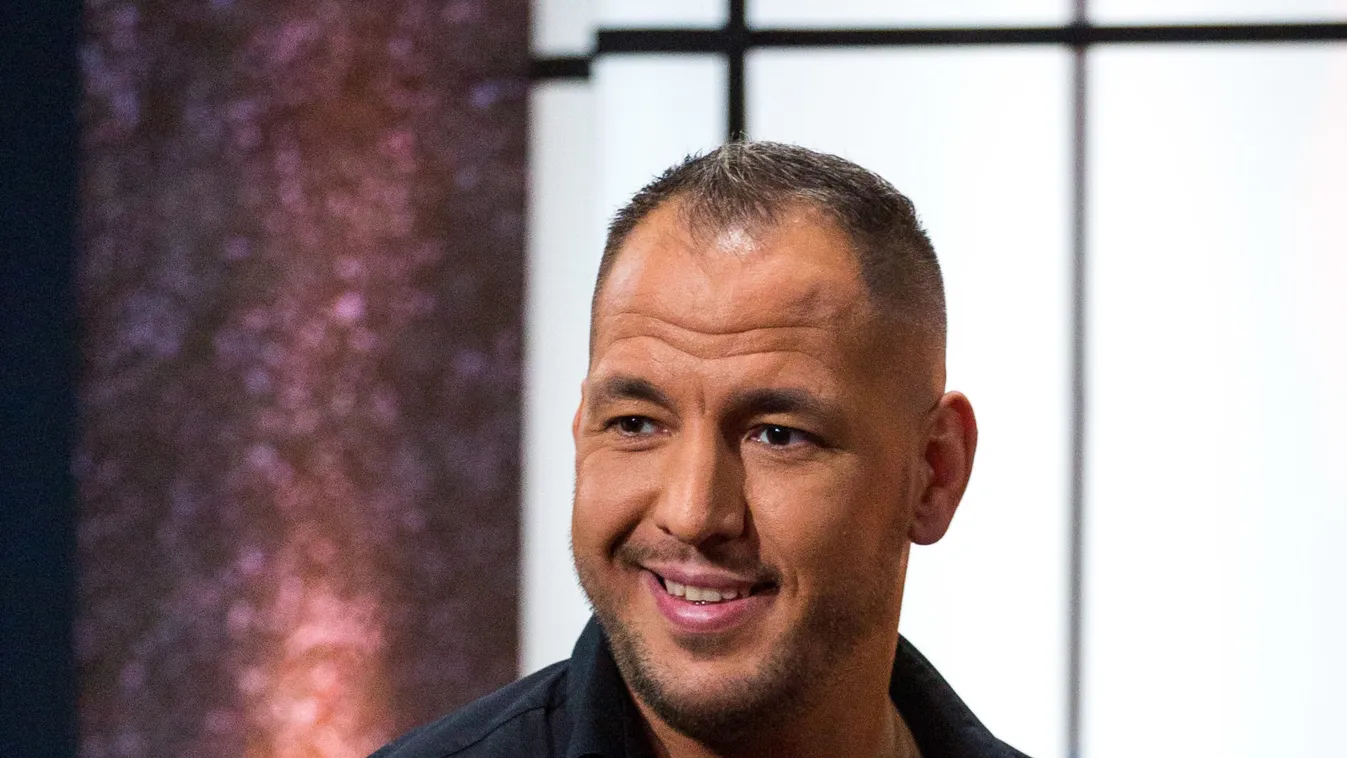 Gyermekkori álma vált valóra: Méregdrága ajándékkal lepte meg magát Curtis - Fotó