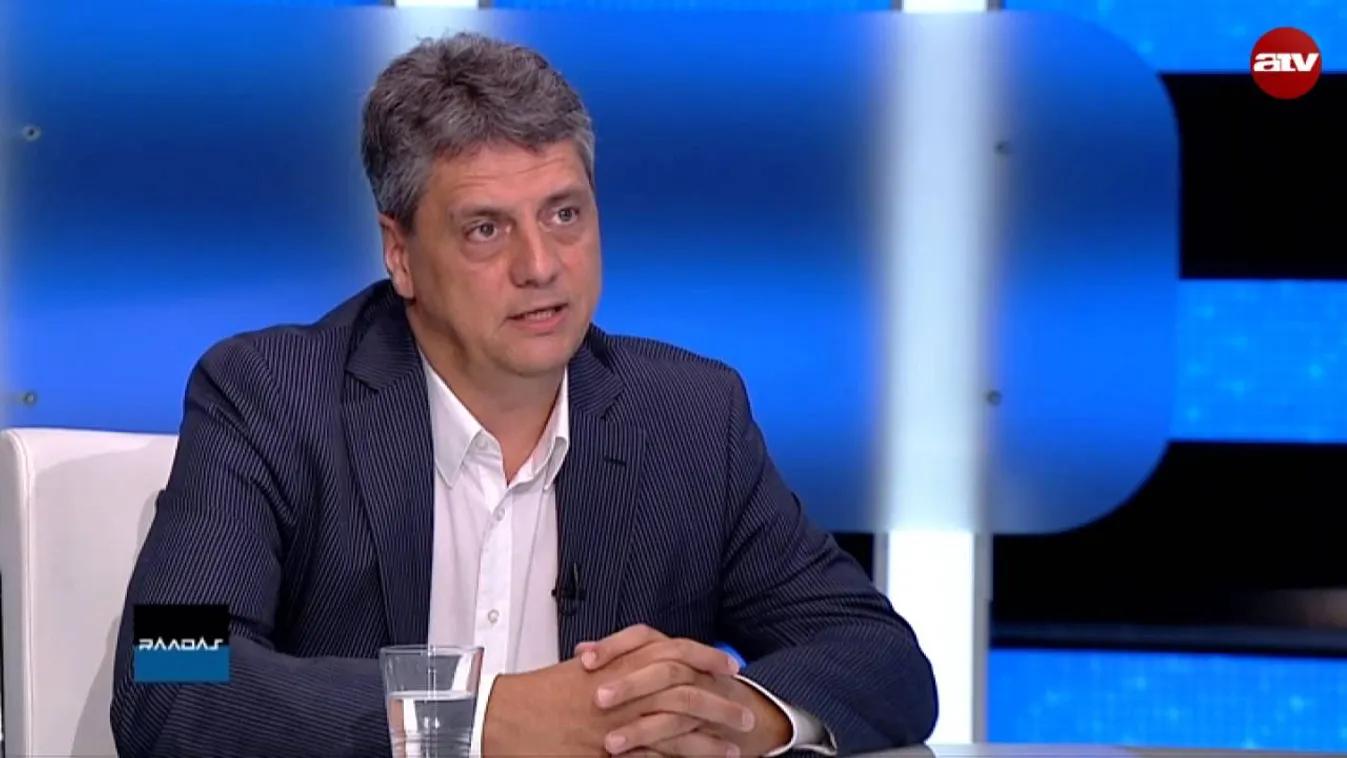 Pornográf képekkel zaklatja áldozatát Gyurcsány bizalmasa