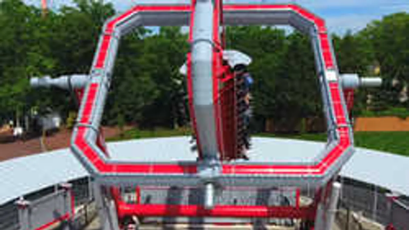 Ez a világ legkegyetlenebb körhintája, sokkot kapsz, ha felülsz rá