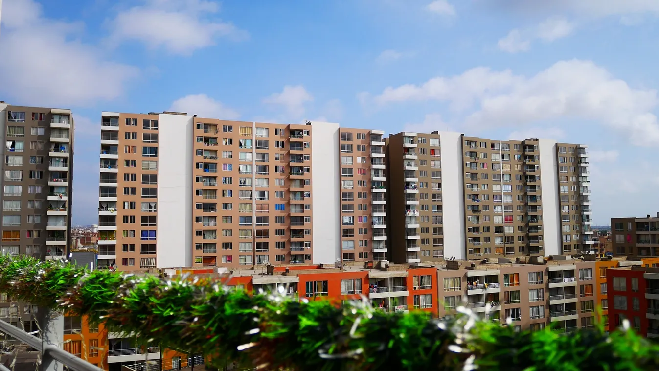 Kivégezte feleségét, majd levetette magát az erkélyükről egy férfi