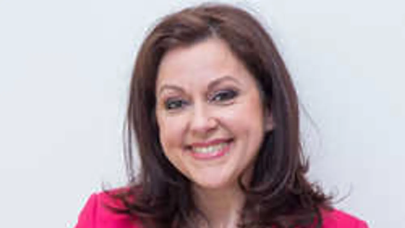 Már Japánban is rajonganak Erdélyi Mónikáért!