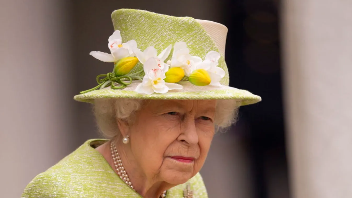 II. Erzsébet félretette a gyászt