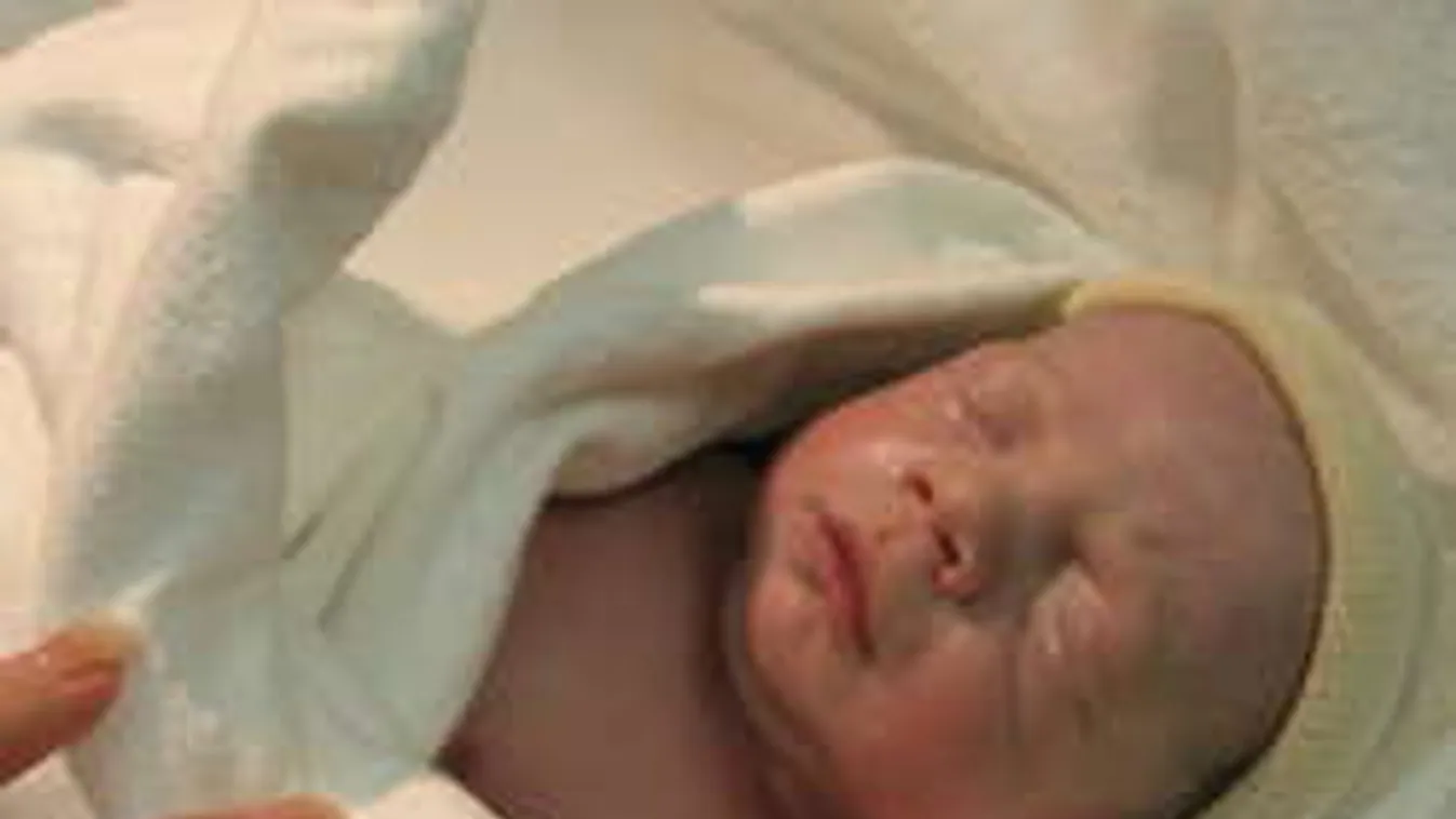 2016 első újszülöttjei, Noel és Flóra