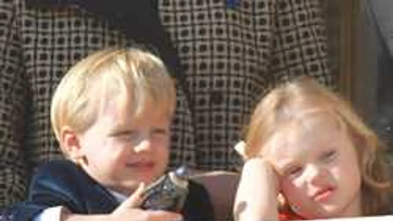 Ennél édesebb nincs: szülinapos képet posztolt gyerekeiről a hercegné