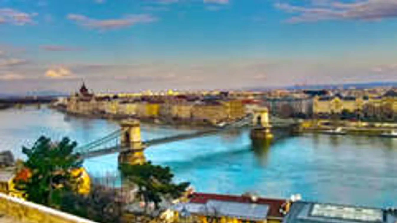 Megbabonáz ez a kép, nem ereszt: ilyen csakis Budapesten lehetséges!