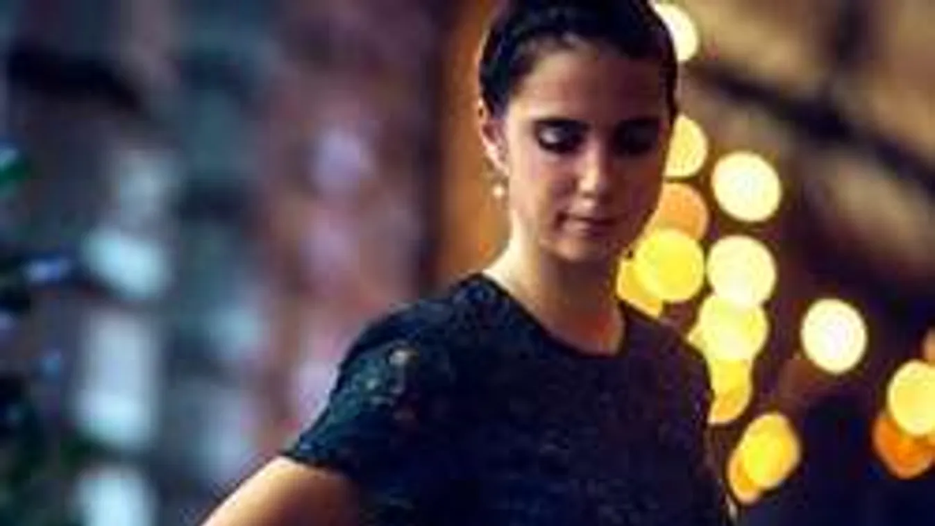 Hoppácska! Elképesztően dögös képek a magyar politikus feleségről - Fotók