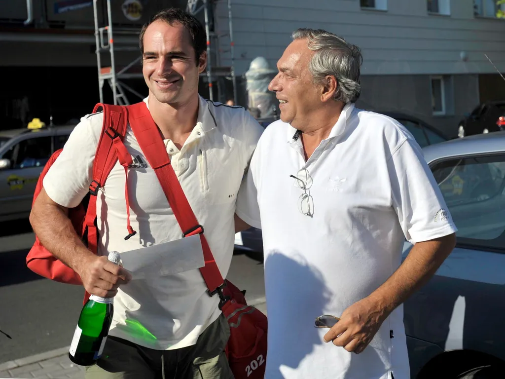 Benedek Tibor; Benedek Miklós 