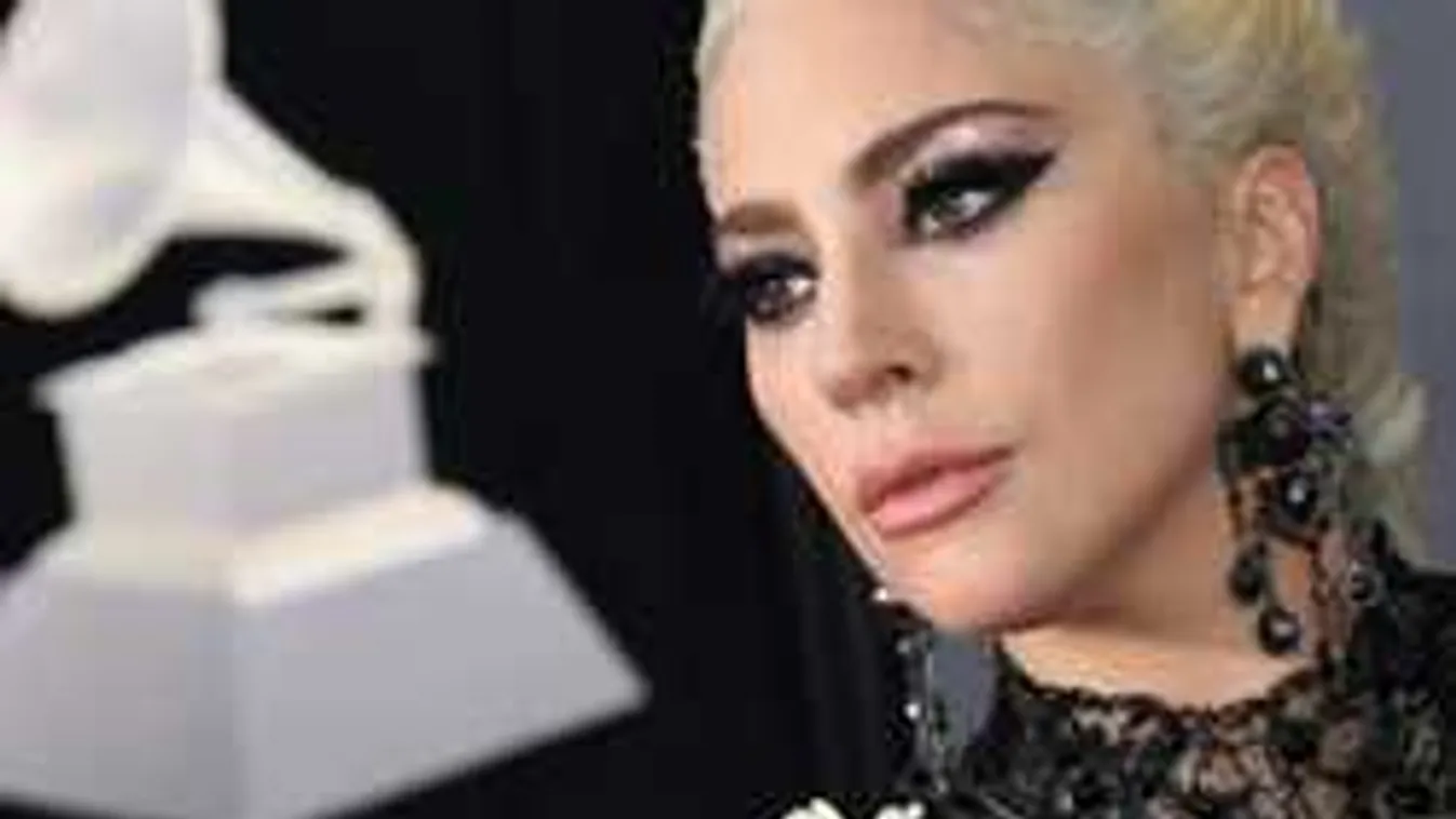 Felforr a levegő, anyaszült meztelen fotót posztolt a 32 éves énekesnő