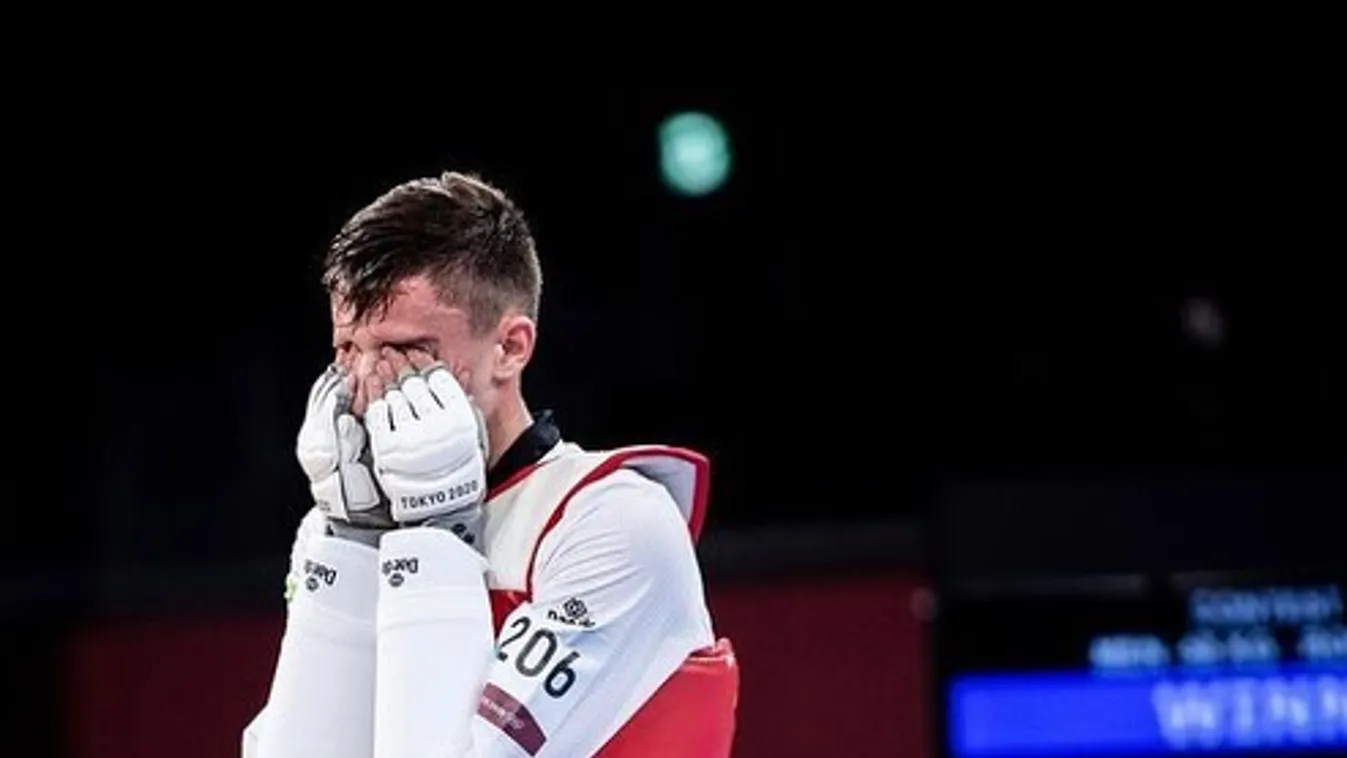 Elrettentő fotók, a nyílt utcán verték össze az olimpikont