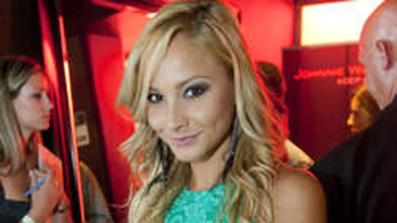 Fiatalon elhunyt anyukája emléke kísérti a magyar szépségkirálynőt