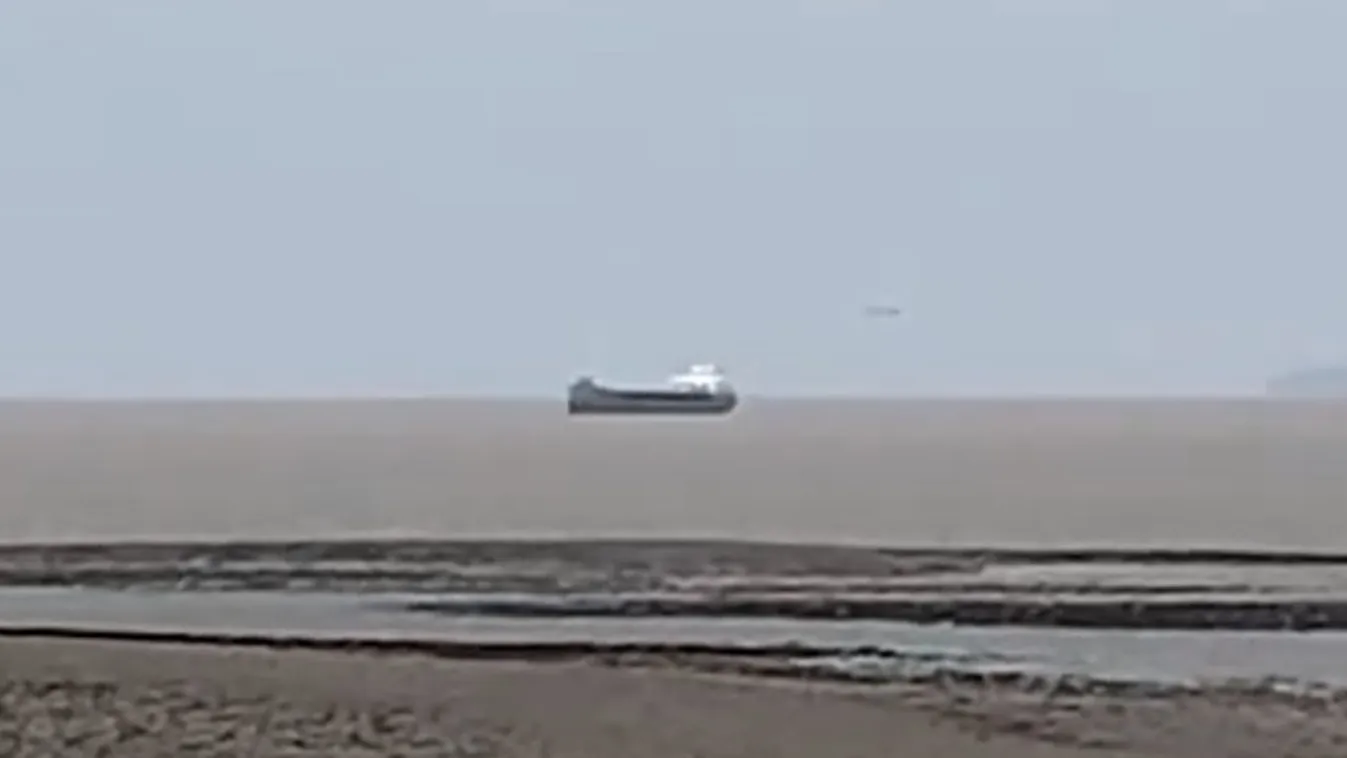 Megdöbbentő égi jelenség: földönkívülit filmeztek le a Bristol-csatorna felett -videó