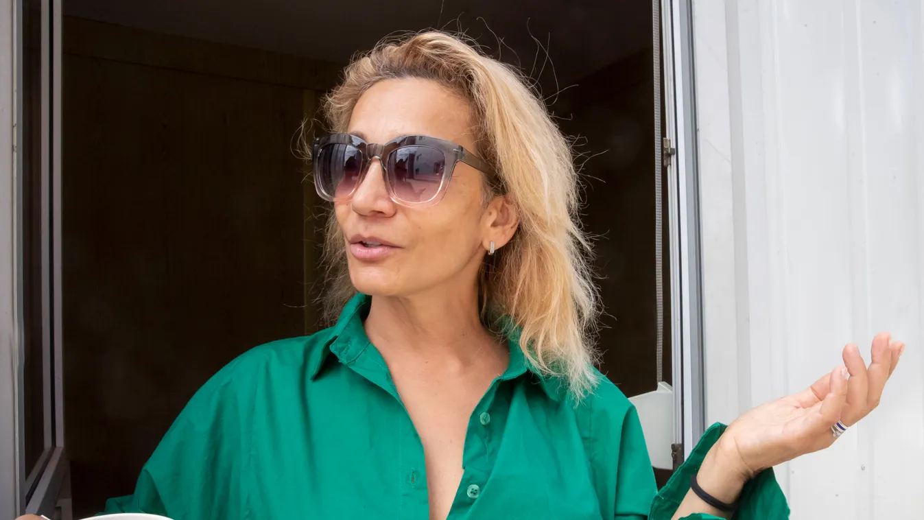 Akárhogy is nézzük, az ott bizony Keresztes Ildikó kerek feneke