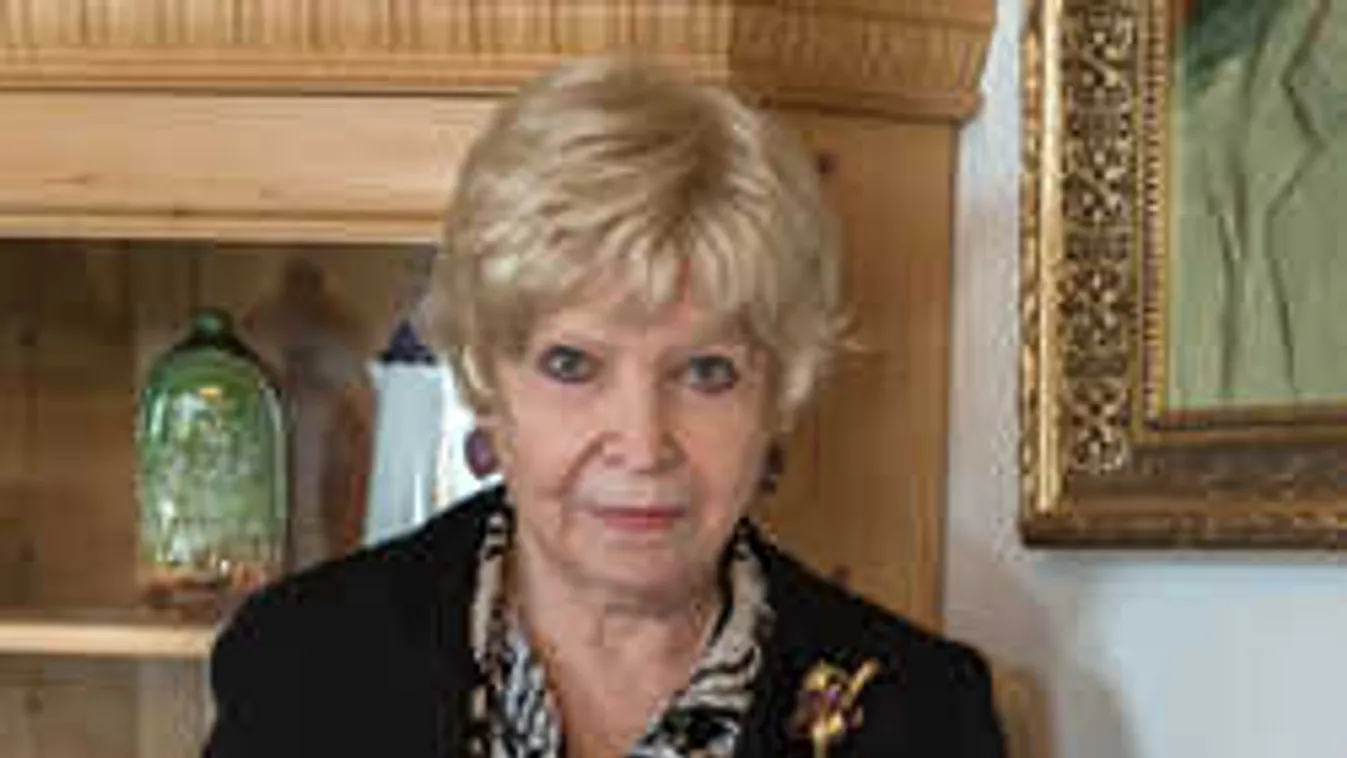 Kendőzetlenül vallott az életmentő műtétje részleteiről Torgyán Marika