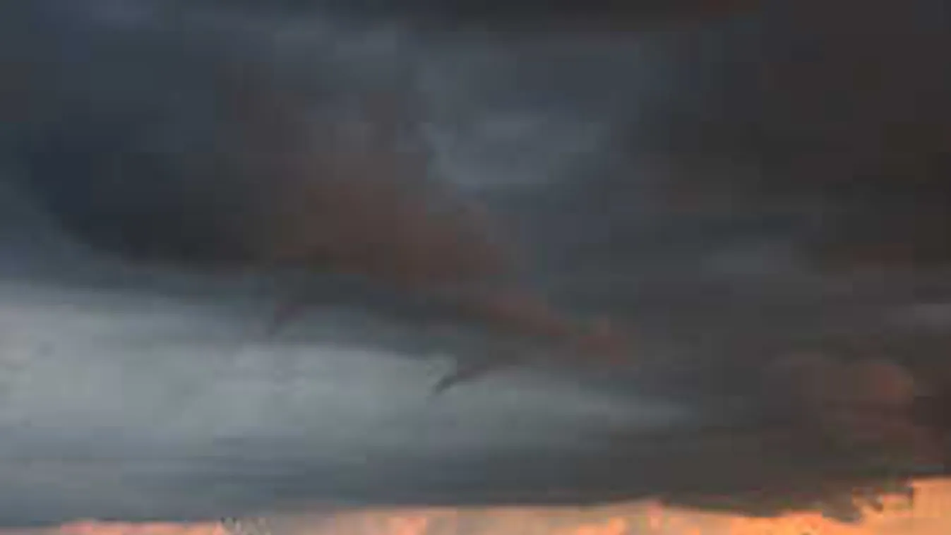 Látványos jelenség Magyarország égboltján, lefotózták a történteket