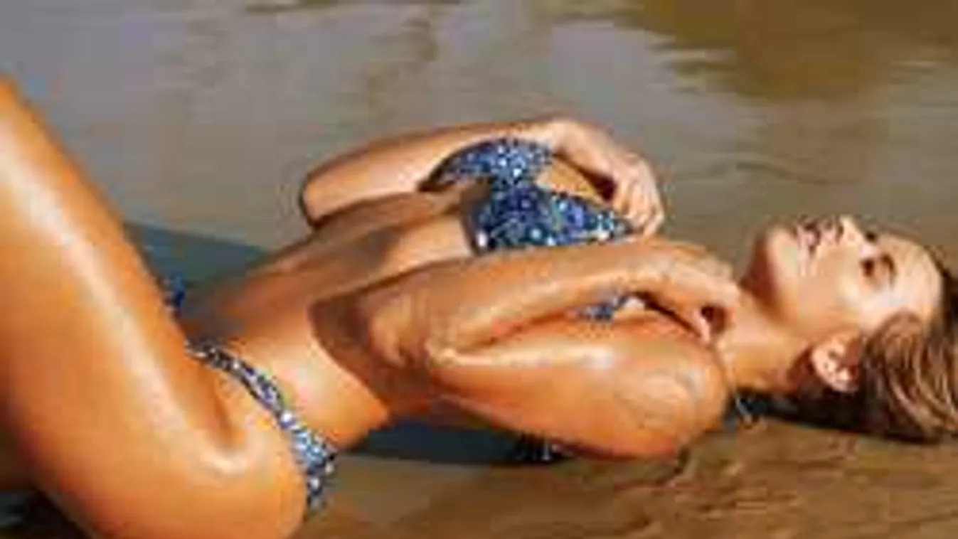 Se bugyi, se más: pucéran ünnepel a ringó mellű ringtündér