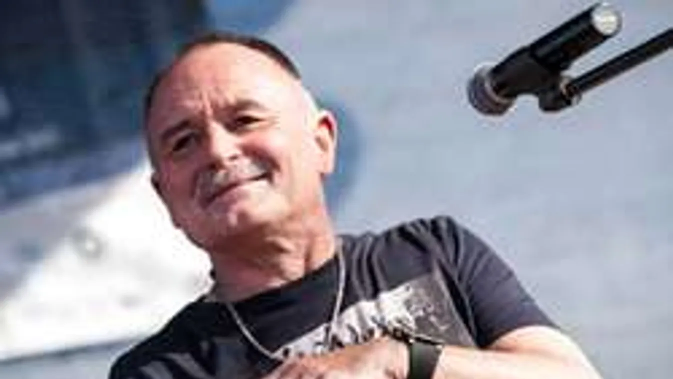 Elárulta durva szextitkait az ismert magyar énekes