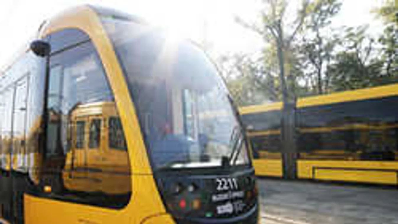 Elkeserítő állapotban a villamosok, az utasok már nézni sem bírják