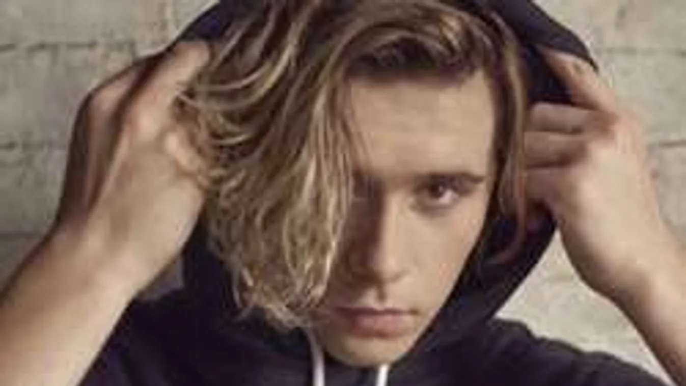 Beckham fia összeszedett egy szexi modellt?