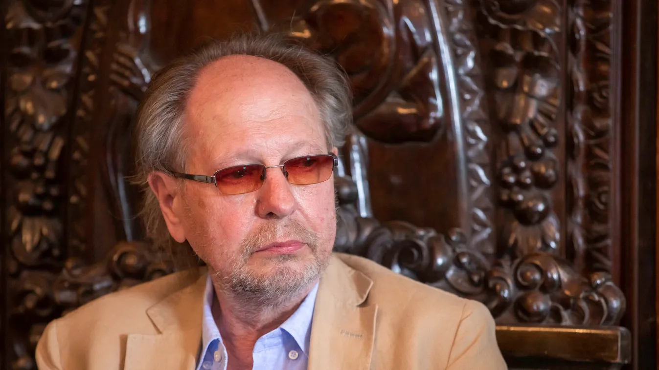 Balázs Fecó Emberi Méltóságért kitüntetésben részesült