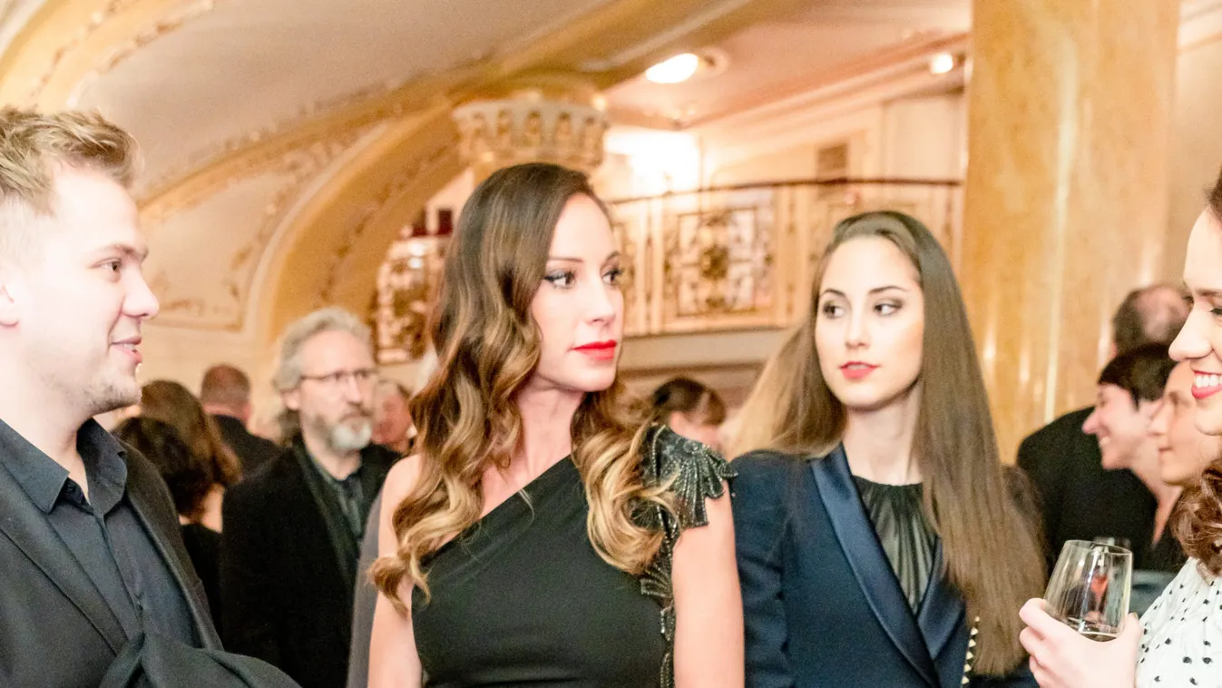 Nagy a baj, Vajna Timinek el kell hagynia az országot