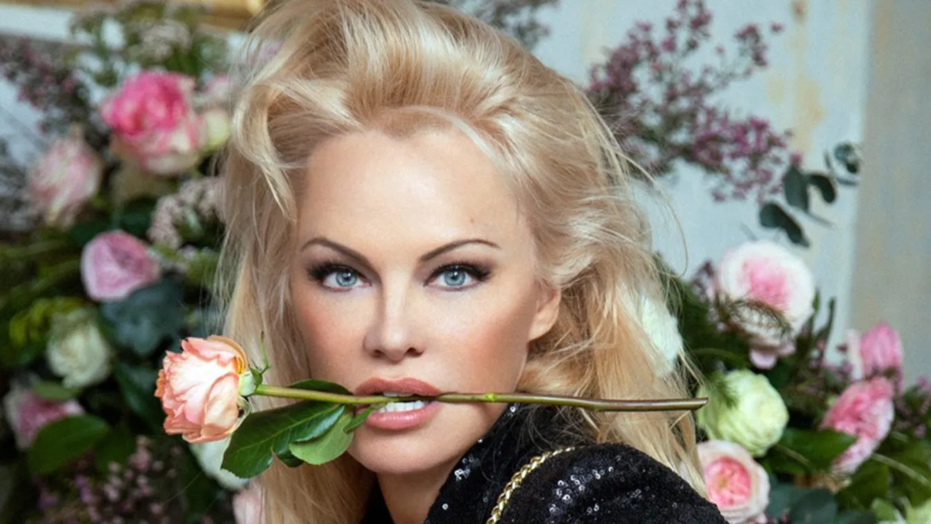 Pamela Anderson pose pour la campagne de la marque de sacs végétarienne Ashoka ***EXCLUSIVE***