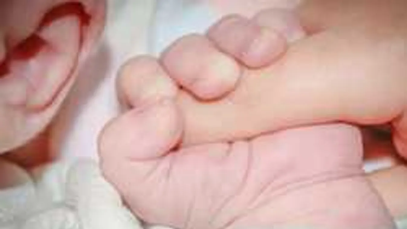 Megrendítő, különös kegyetlenséggel végzett babájával egy nógrádi anya