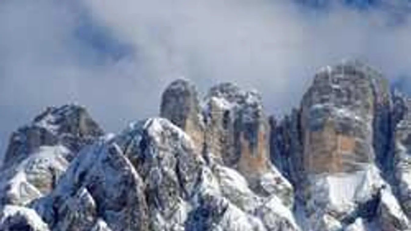 Kész őrület, újabb európai országban havazott a nyár közepén - videó