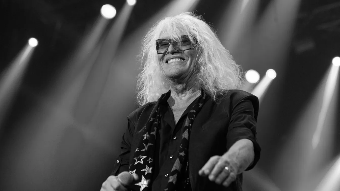 „Zsóka ott volt vele, fogta a kezét, amikor meghalt” – Kóbor haláláról beszélt a menedzser