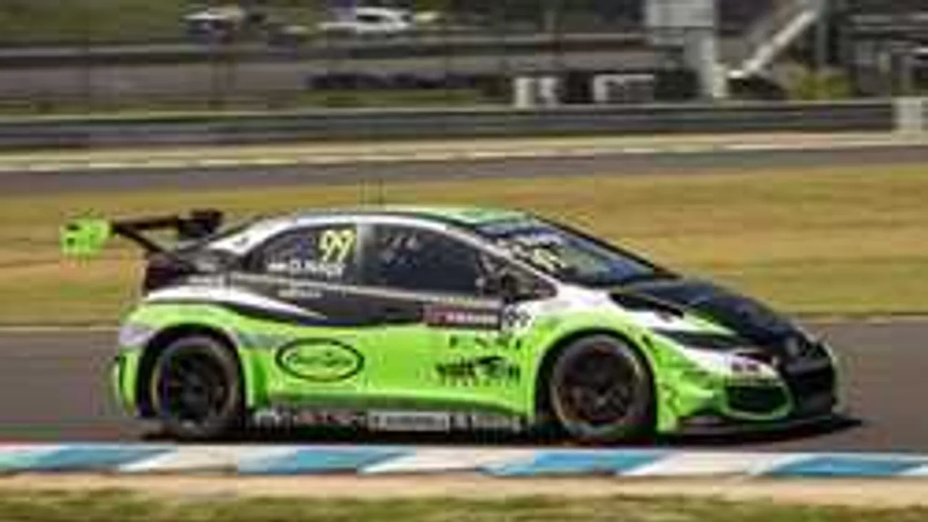 Forma-1-es pilóta fia a magyar csapatnál