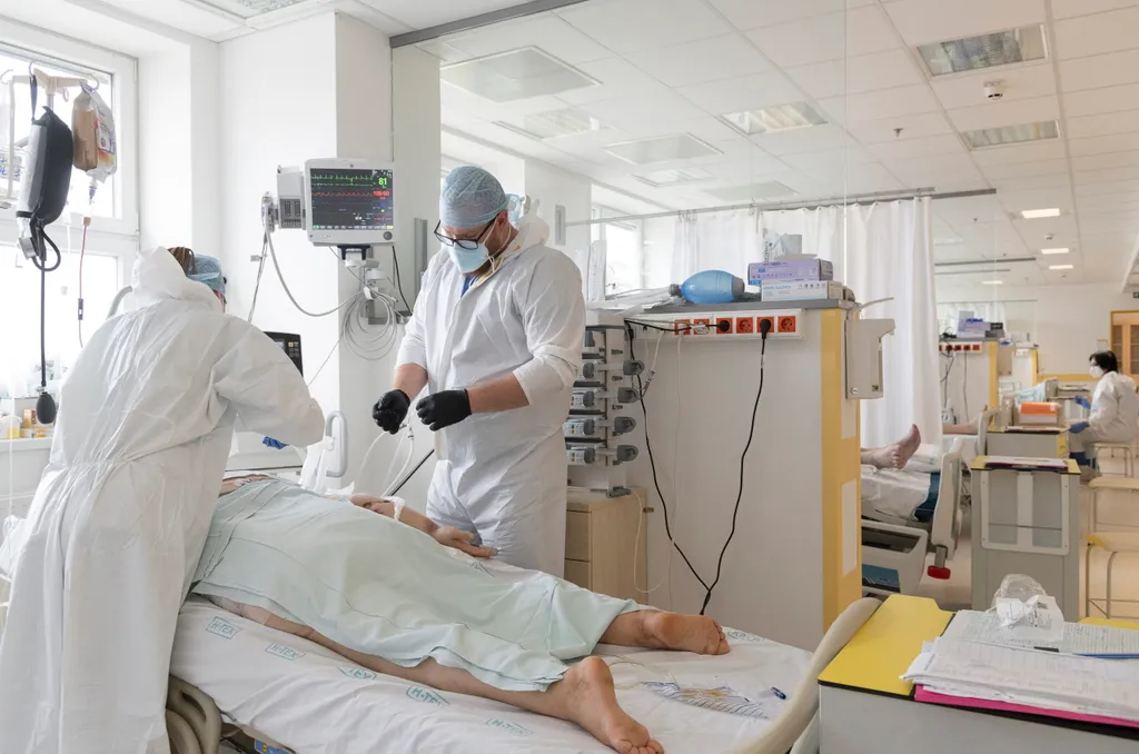 Koronavírus - Fertõzött betegek számára kialakított osztá