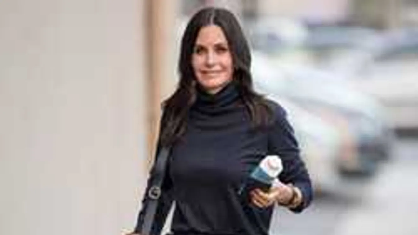 Mi történt a gyönyörű színésznő arcával? Bizarr képet posztolt