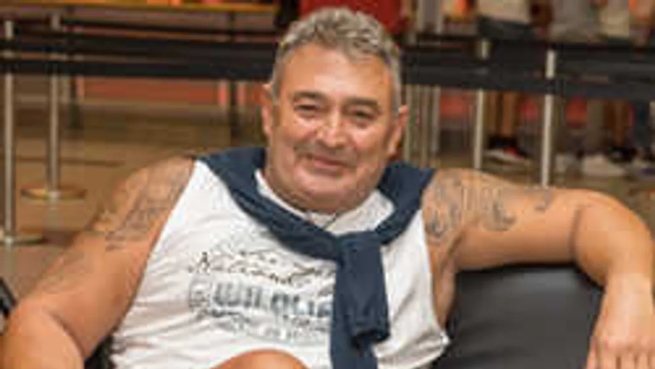 Meglepő fotó készült Gesztesi Károlyról, itt bukkant fel