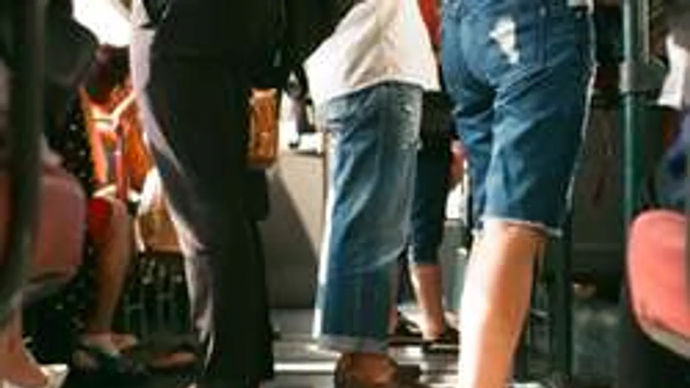 Visszatért a fővárosi rém: magányos nőket zaklat a villamoson