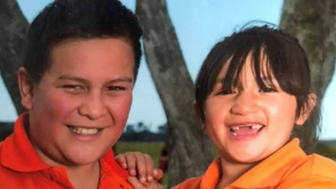 Családi tragédia: gyermekeivel a hátsó ülésen rohant egy fának az édesanya