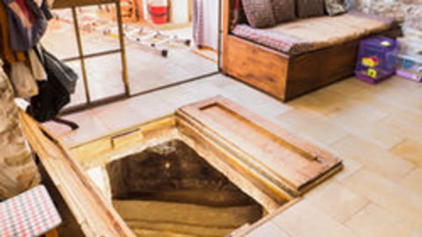 Nem hiszed el, mire bukkantak a ház felújításakor!