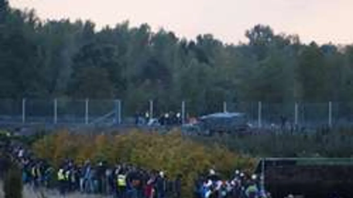 Készenléti szolgálatot rendeltek el két megyénkben a menekülthullám miatt