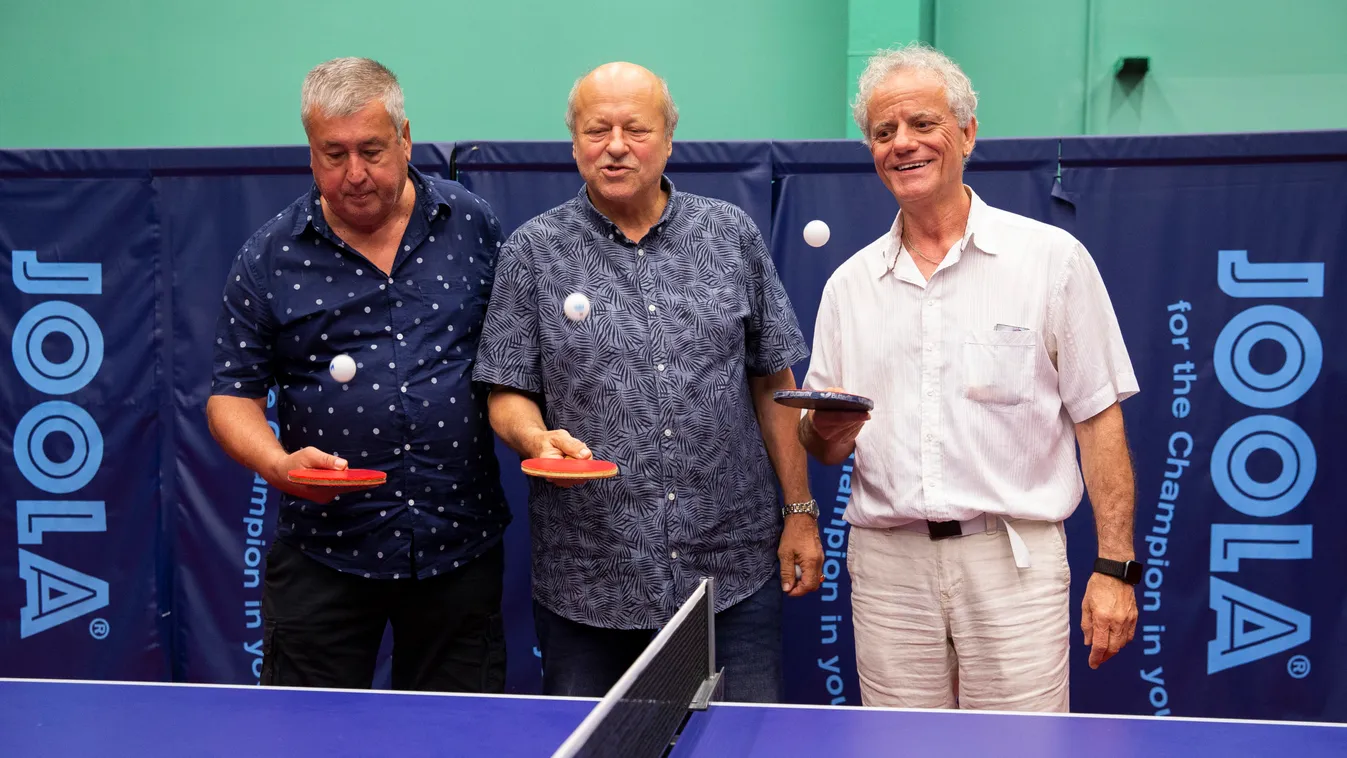 Pezsgővel ünneplik ma a csodát a magyar világbajnokok