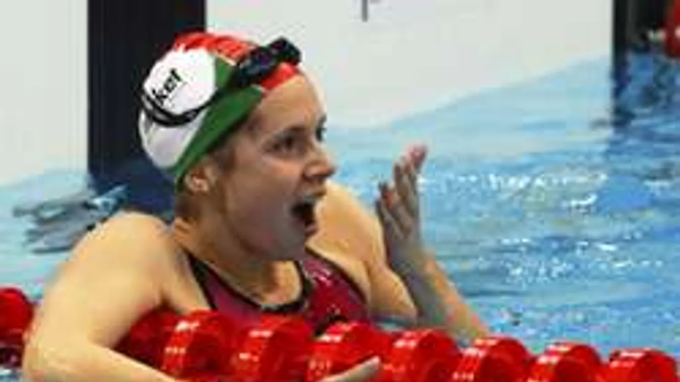 Két évvel fiatalabb úszóval jár Kapás Boglárka