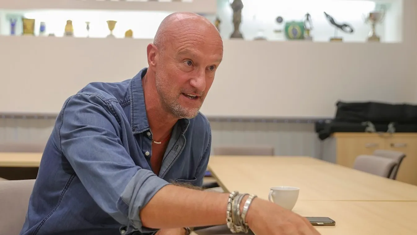 Marco Rossi keretet hirdetett