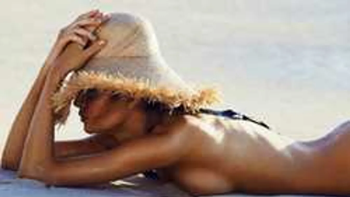 Pucéran fürdőző lányt kapott lencsevégre a kamera