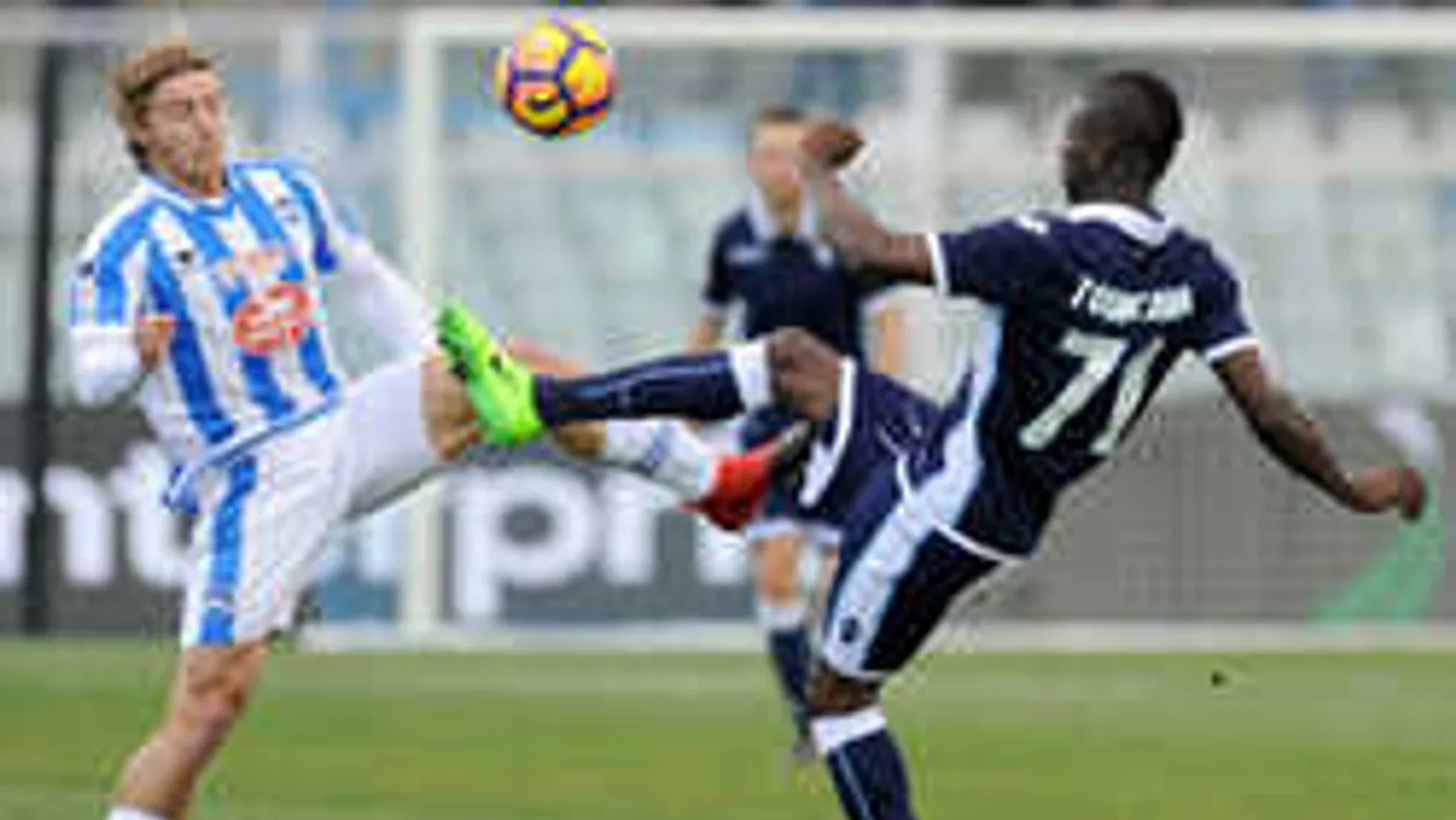 1000 forintért venne sztárcsatárt a Honvéd