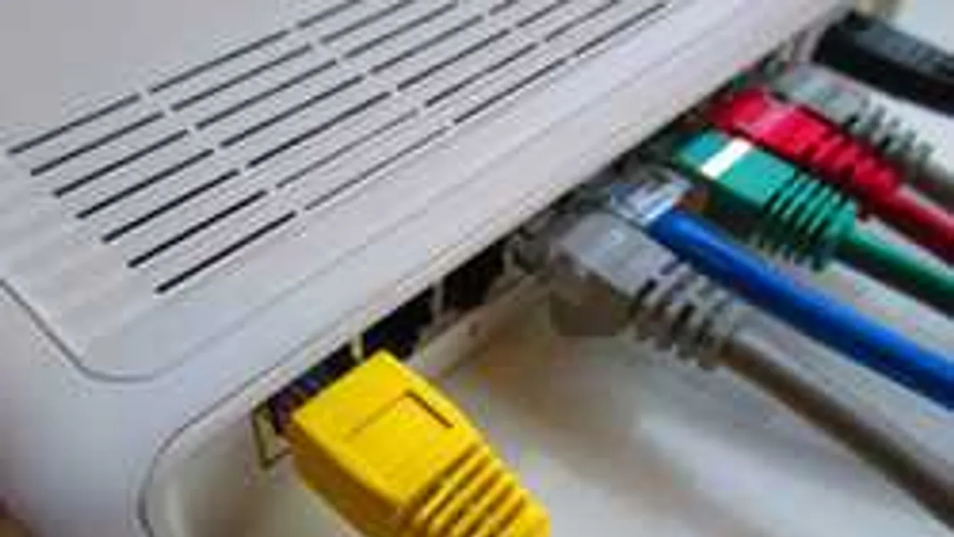 Több ezer magyar háztartás lehet veszélyben: vigyázz, ha ilyen routered van