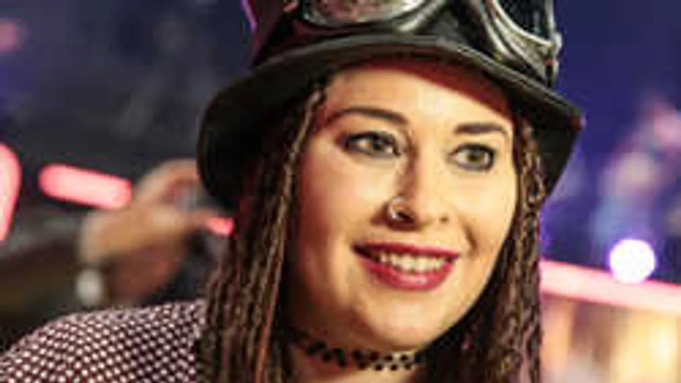 Ultracuki fotóval köszöntötte édesanyja a magyar énekesnőt