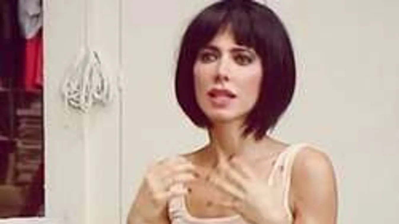 Nyilvános szeméremtapi a belvárosban: bárki a nő lába közé nyúlhatott +18