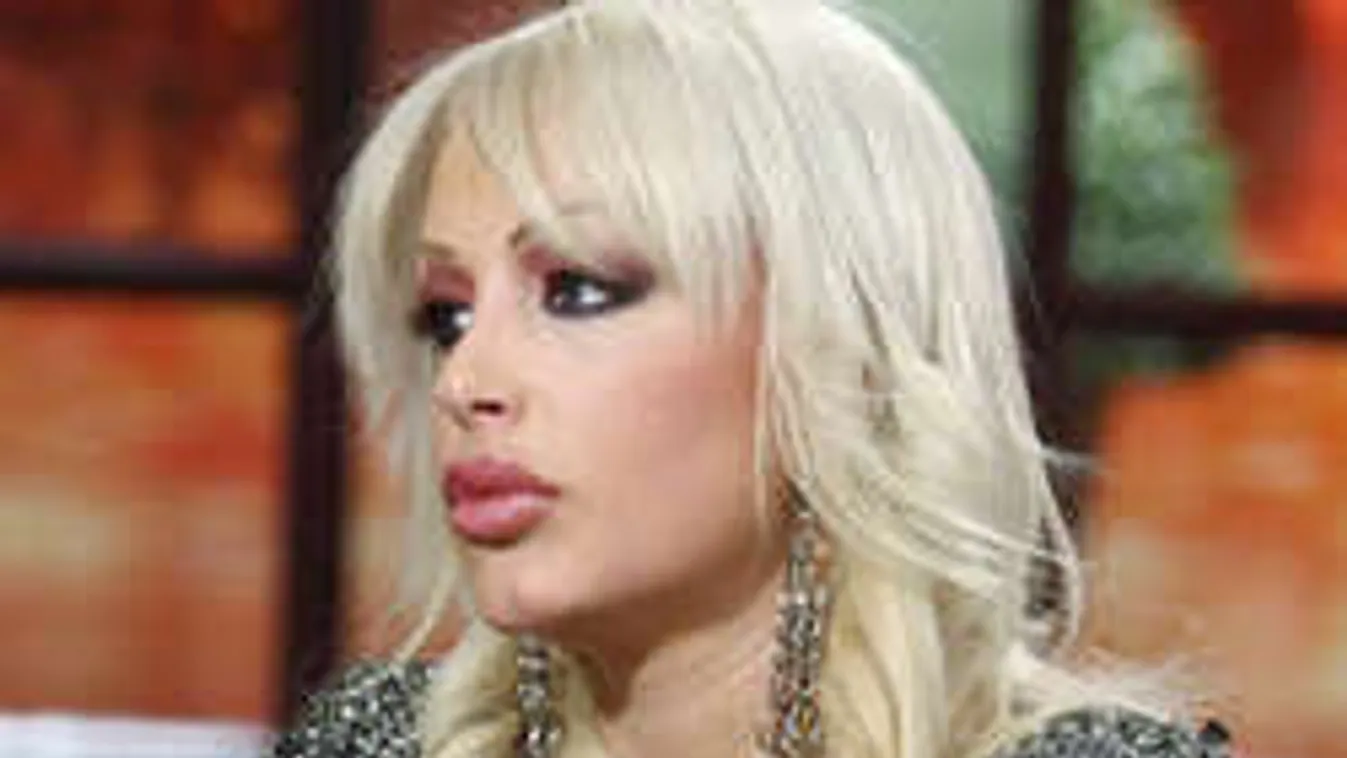 Ilyen videót még biztosan nem láttál Kelemen Anna hatalmas melleiről!