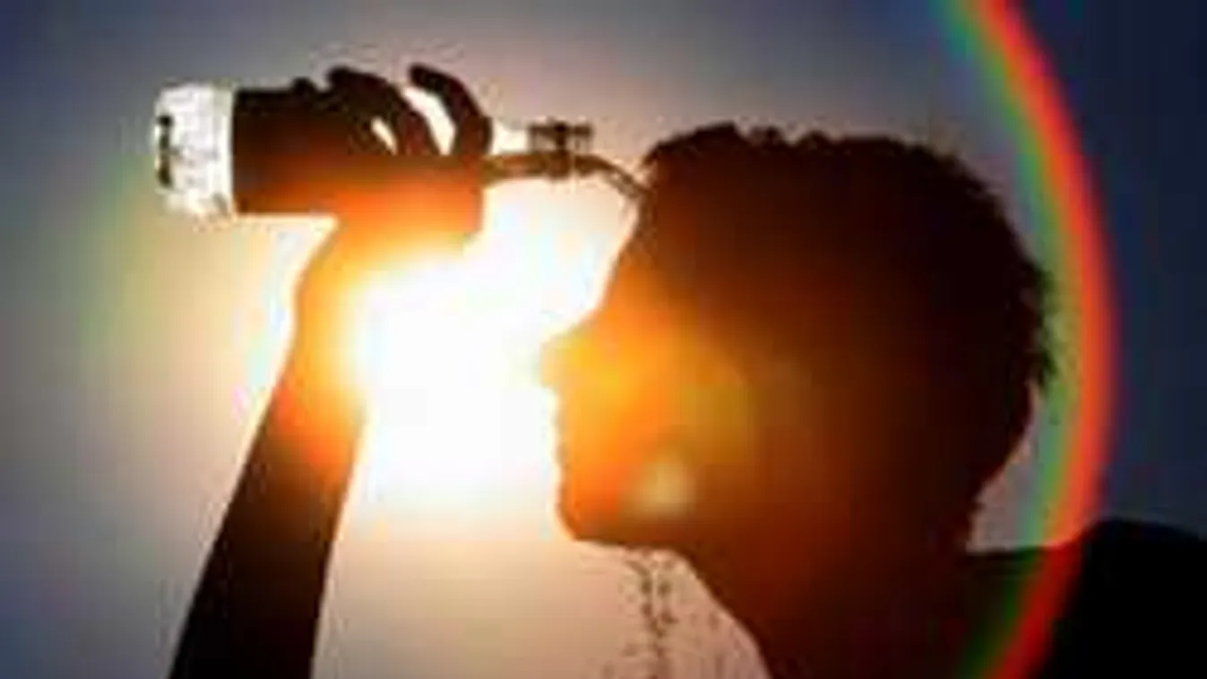 Brutális hőségriadó! Erre figyelj, hogy átvészeld a kánikulát!