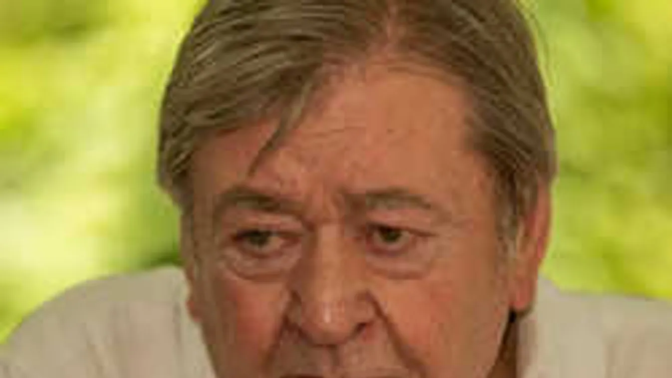 Szívszorító fotók: így emlékeznek a magyar sztárok Koós Jánosra