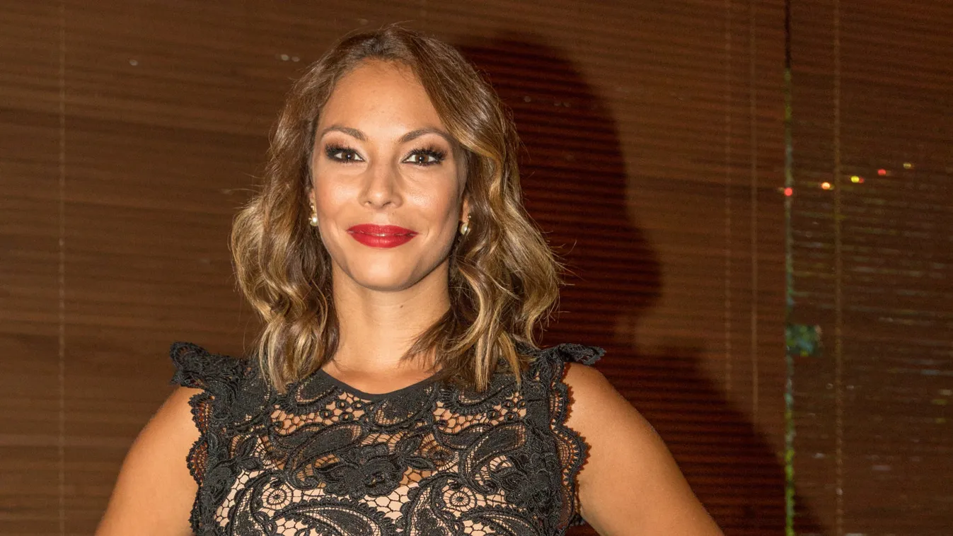 Elállt a lélegzetünk: Dögös fotóval nosztalgiázik a csinos magyar tévés