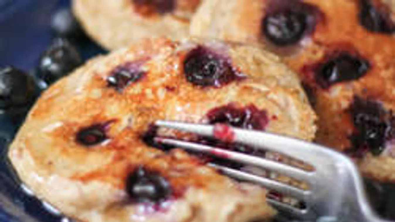 Itt a legújabb szuper egészséges reggeli: joghurtos zabpalacsinta!