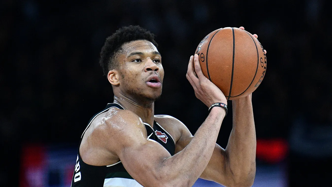 Éhező utcai árusból lett multimilliárdos világsztár a Görög Szörny